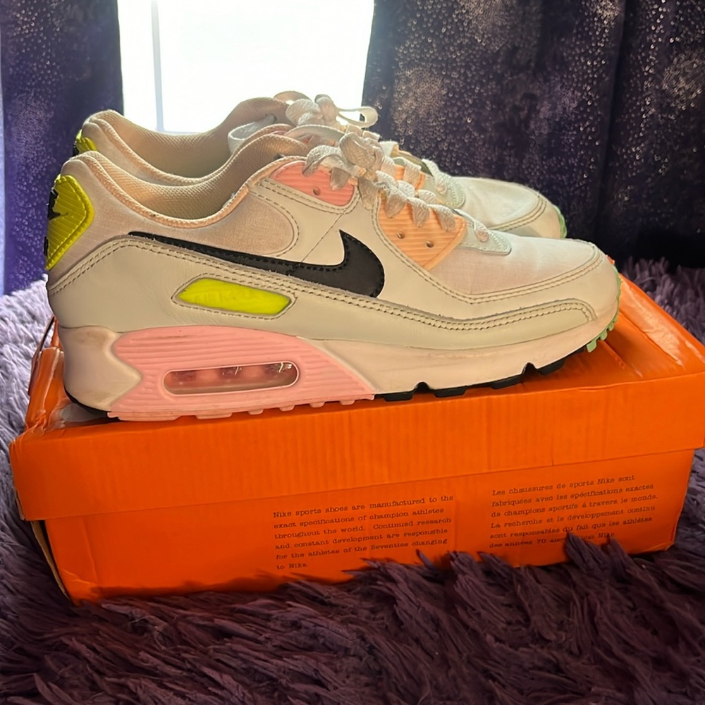 Women’s Nike air max
